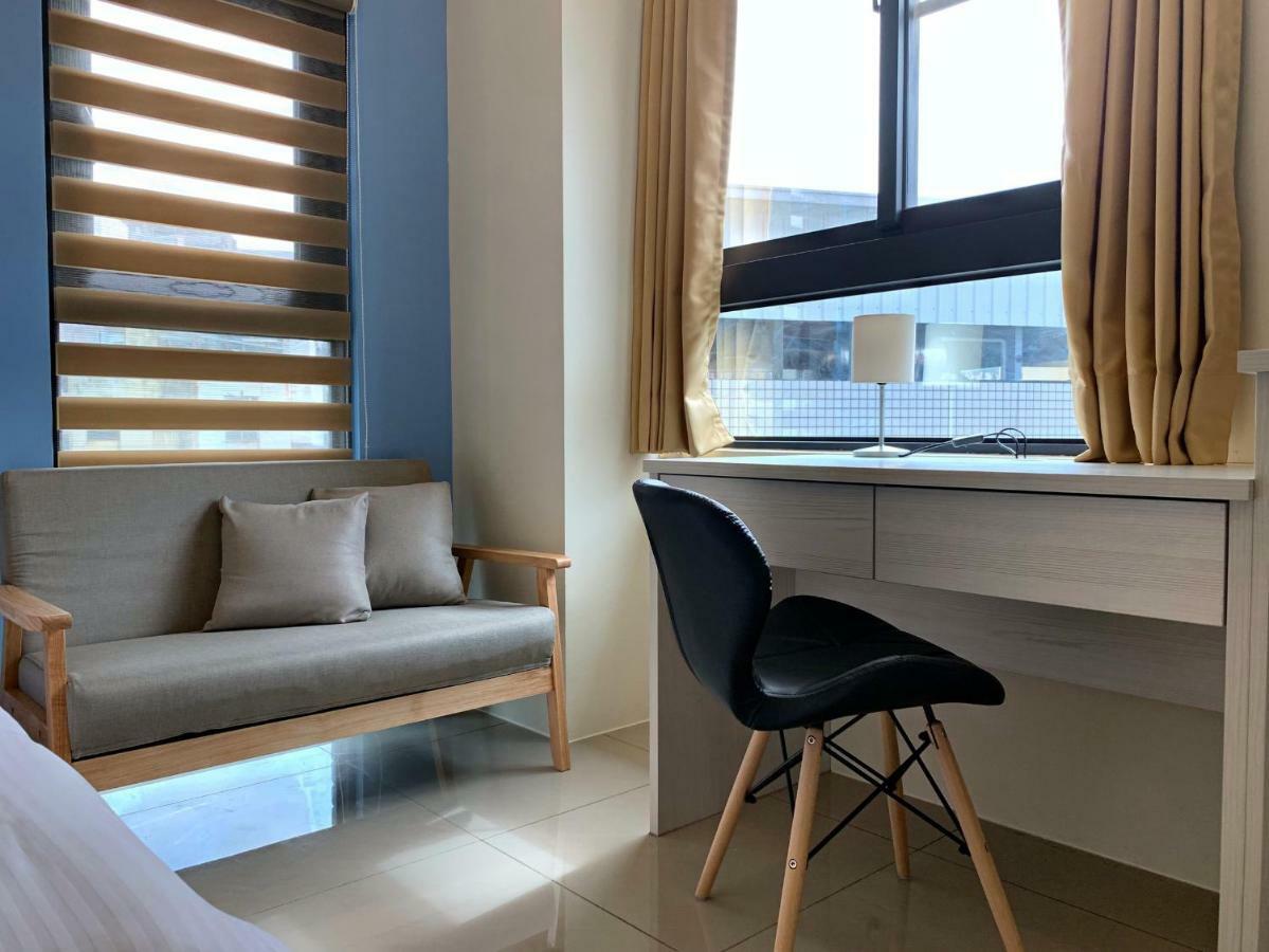 Adagio Hostel Taichung Exterior photo