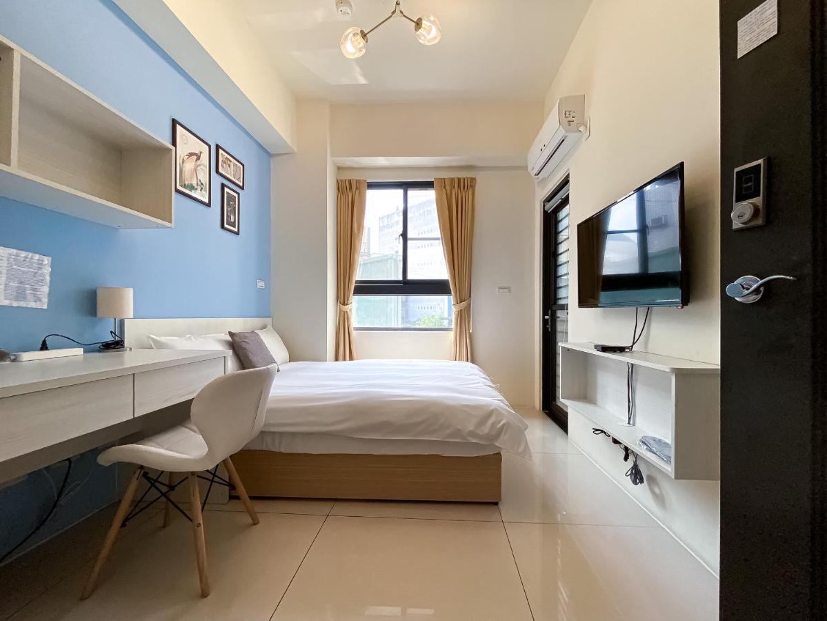 Adagio Hostel Taichung Exterior photo
