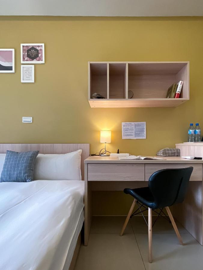 Adagio Hostel Taichung Exterior photo