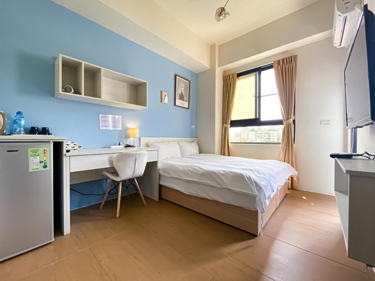 Adagio Hostel Taichung Exterior photo
