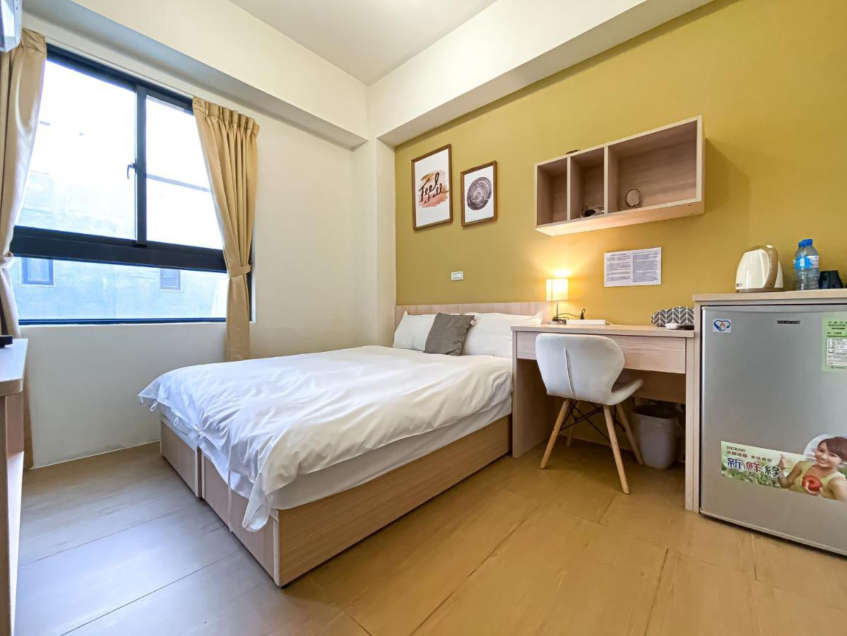 Adagio Hostel Taichung Exterior photo