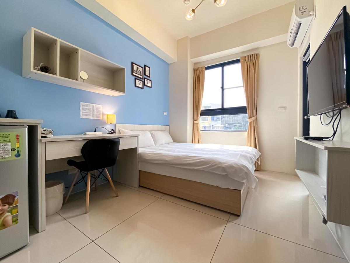 Adagio Hostel Taichung Exterior photo
