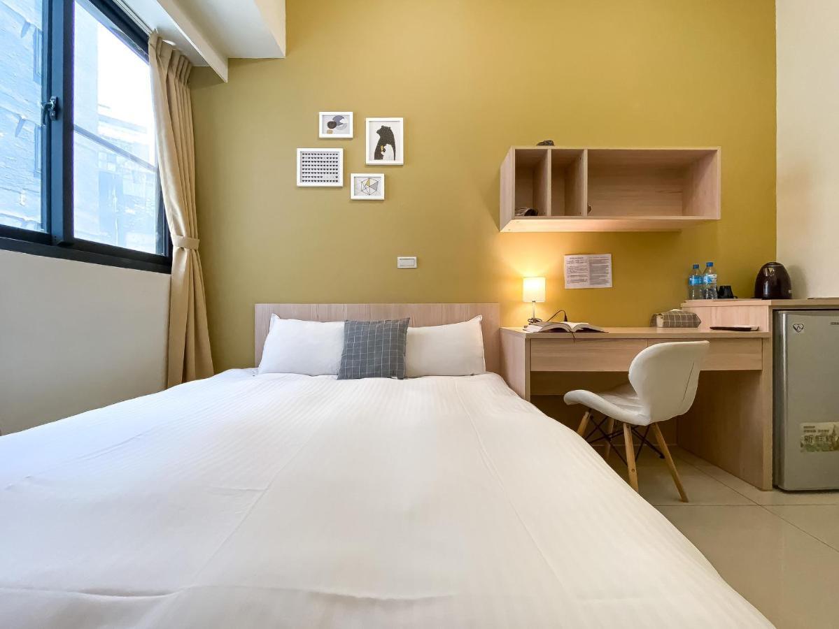 Adagio Hostel Taichung Exterior photo