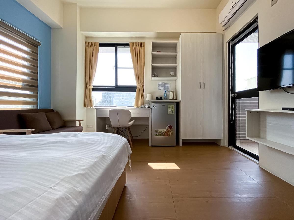 Adagio Hostel Taichung Exterior photo
