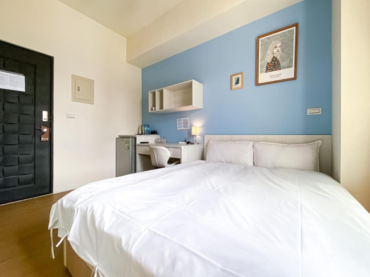 Adagio Hostel Taichung Exterior photo
