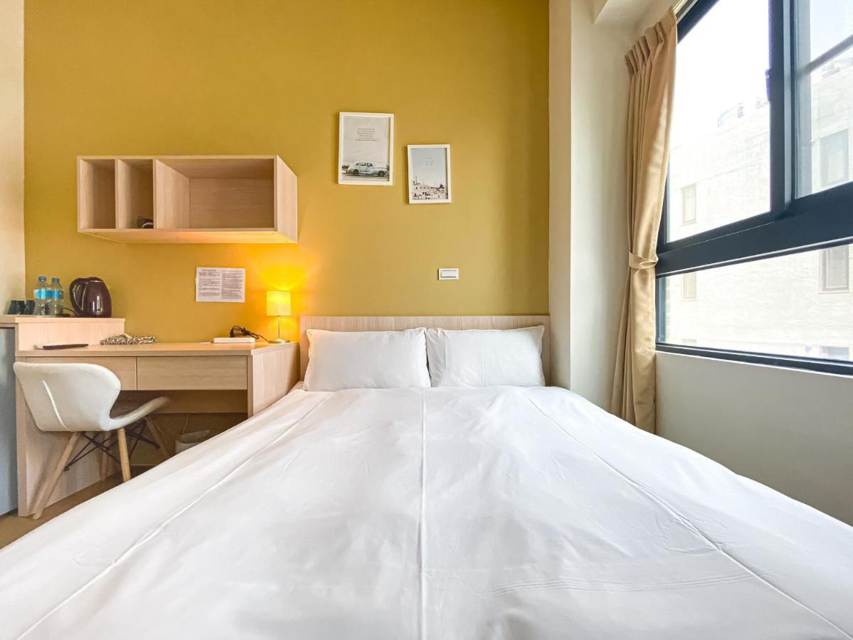Adagio Hostel Taichung Exterior photo