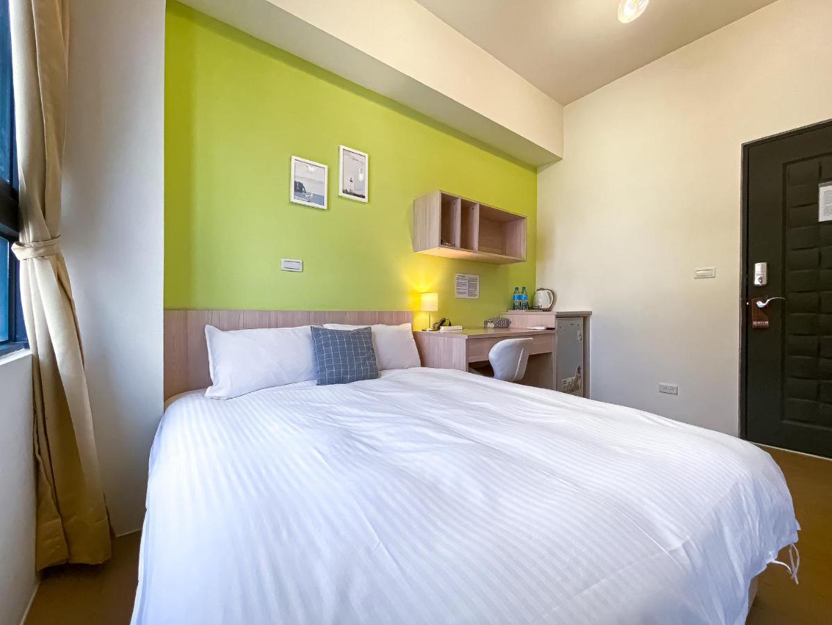 Adagio Hostel Taichung Exterior photo