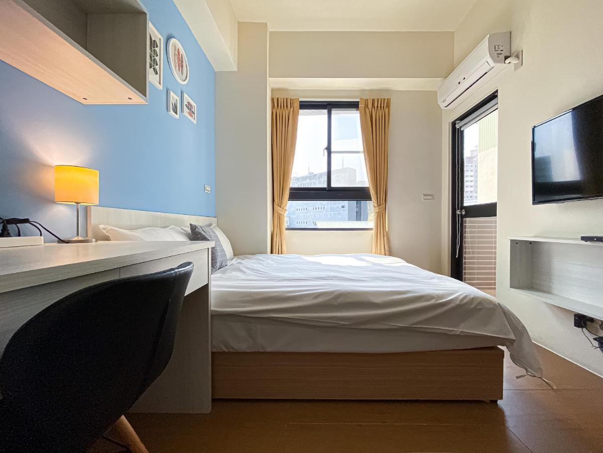 Adagio Hostel Taichung Exterior photo