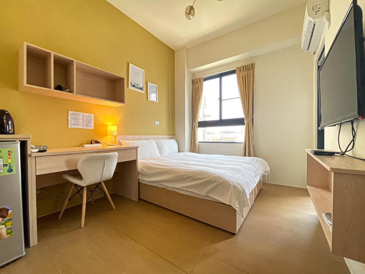 Adagio Hostel Taichung Exterior photo