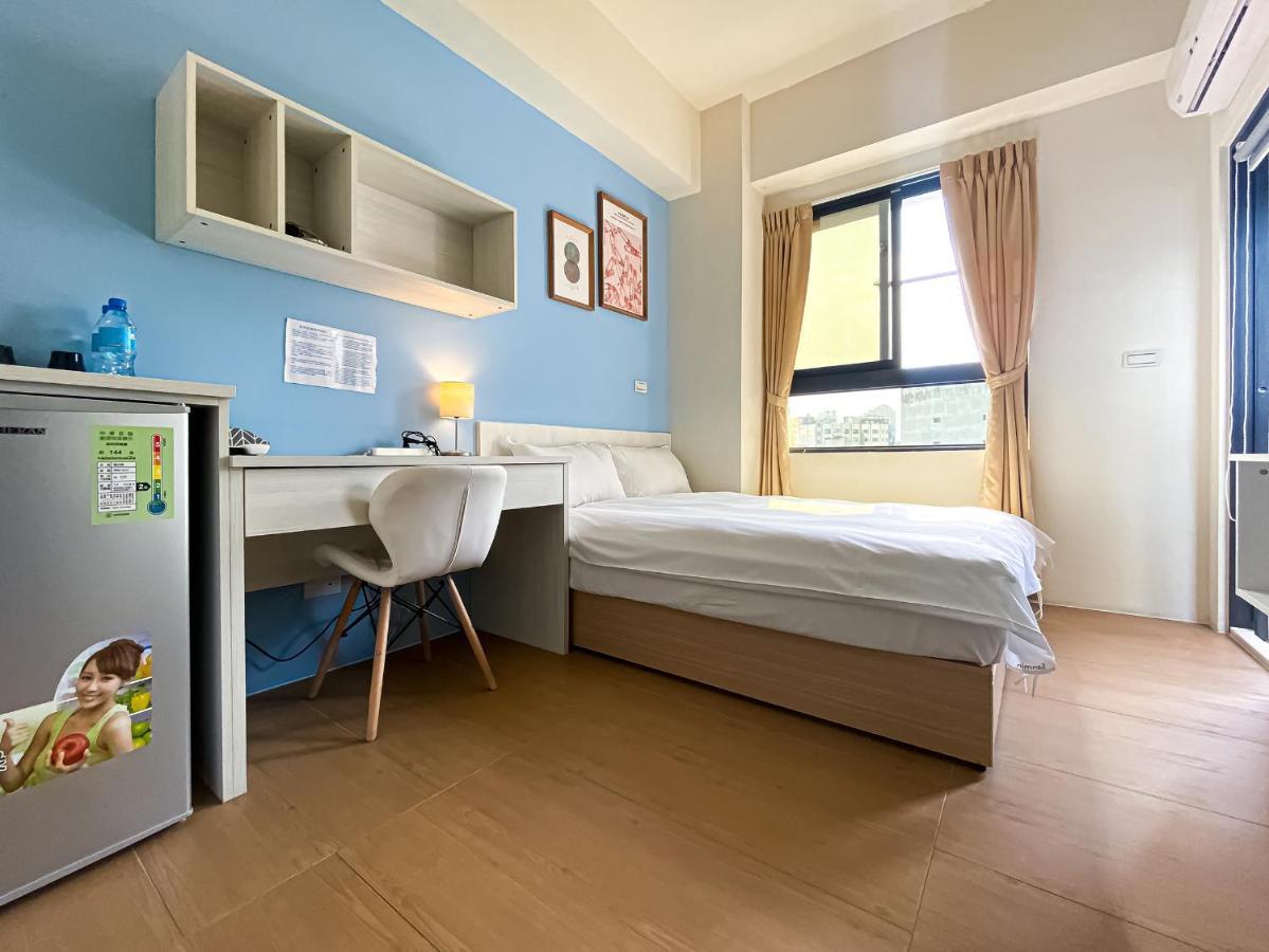 Adagio Hostel Taichung Exterior photo