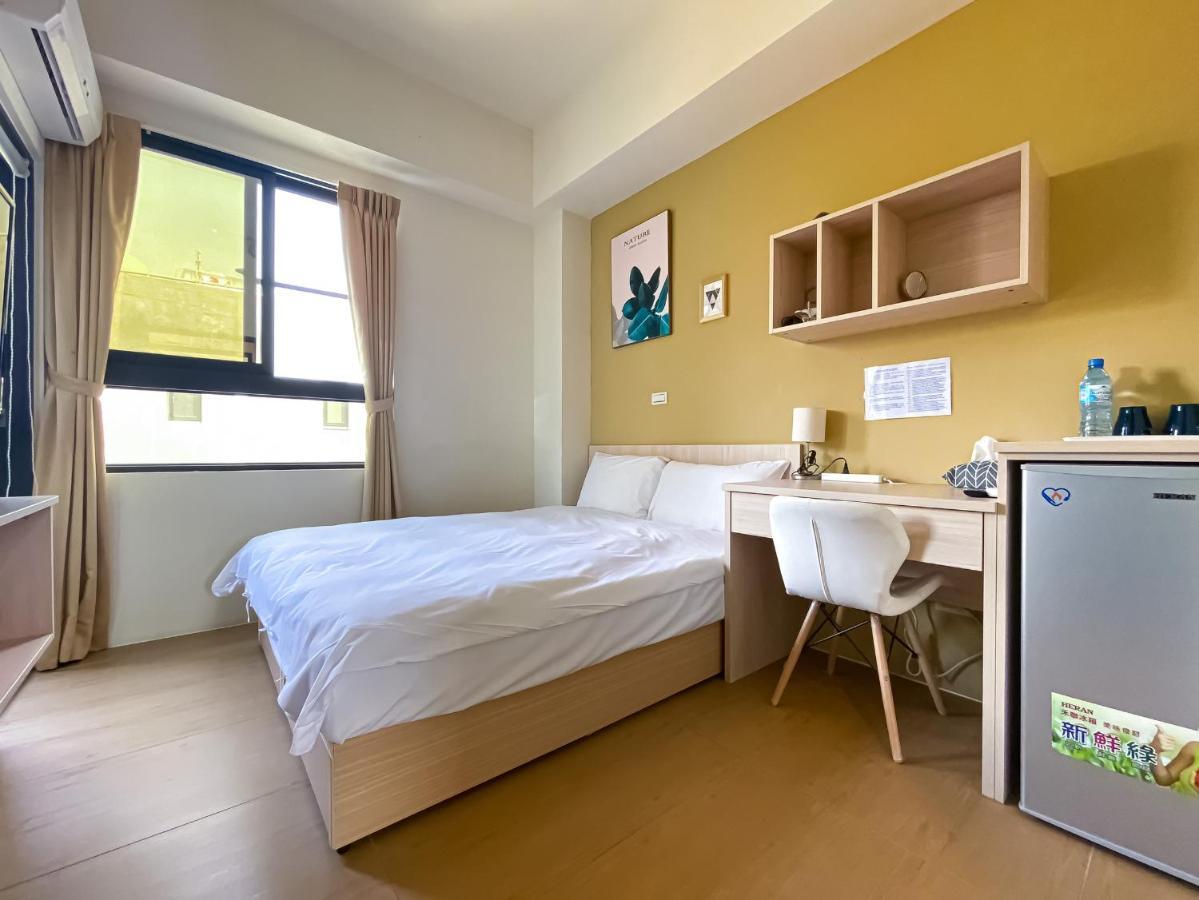 Adagio Hostel Taichung Exterior photo