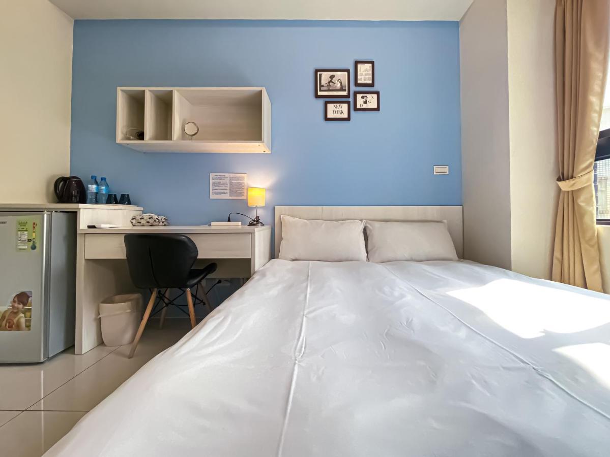 Adagio Hostel Taichung Exterior photo