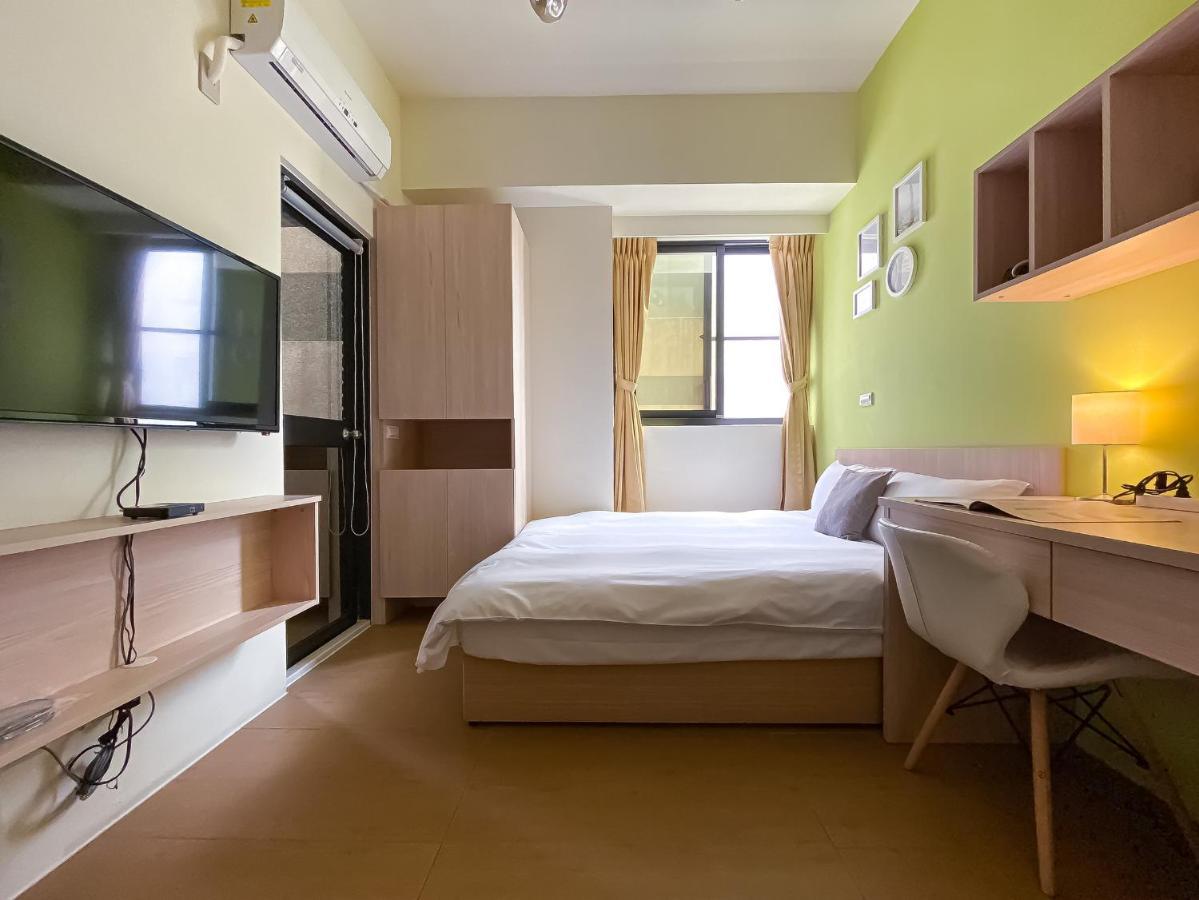 Adagio Hostel Taichung Exterior photo