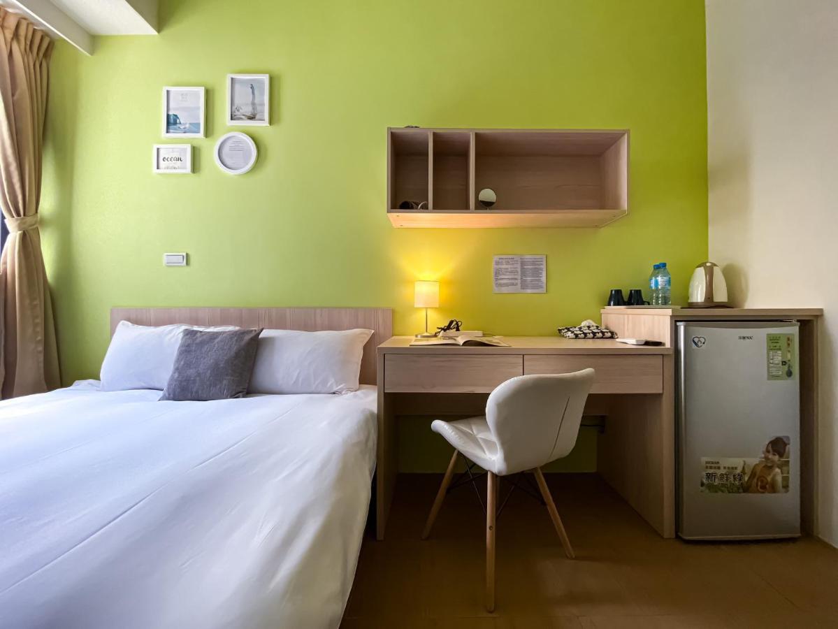 Adagio Hostel Taichung Exterior photo